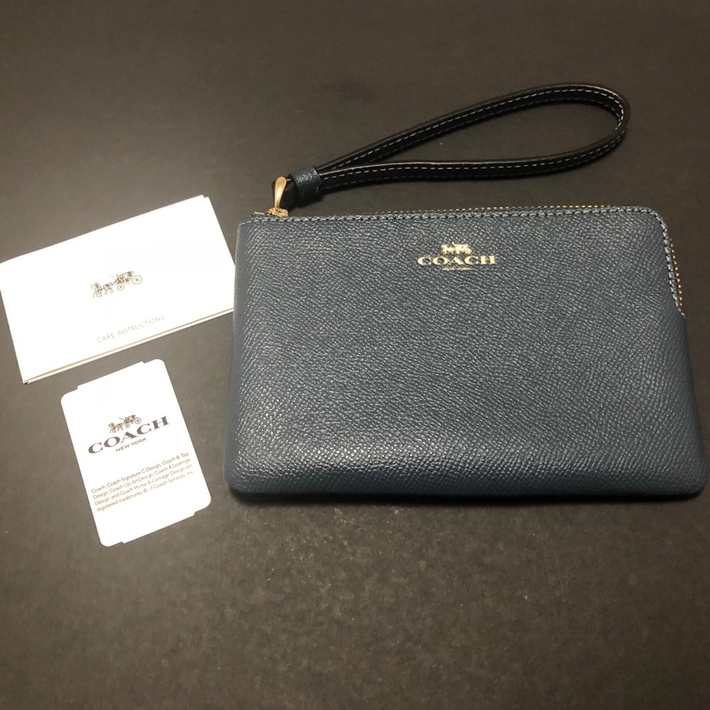 💕 SALE 💕NEW Coach Wristlet